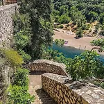 아파트 Proche D'uzes La Terrasse Du Soleil Levant