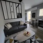 아파트 Proche D'uzes La Terrasse Du Soleil Levant 콜리아스