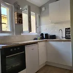 아파트 Proche D'uzes La Terrasse Du Soleil Levant 콜리아스