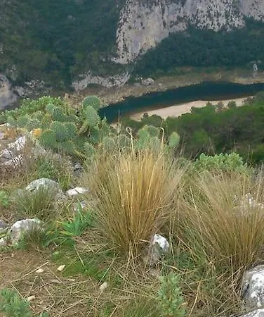 Proche D'uzes La Terrasse Du Soleil Levant Collias