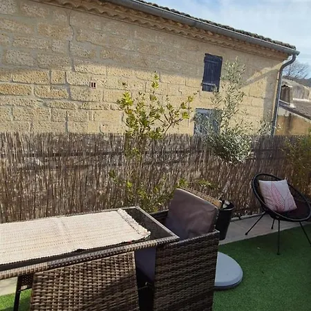 Proche D'uzes La Terrasse Du Soleil Levant *
