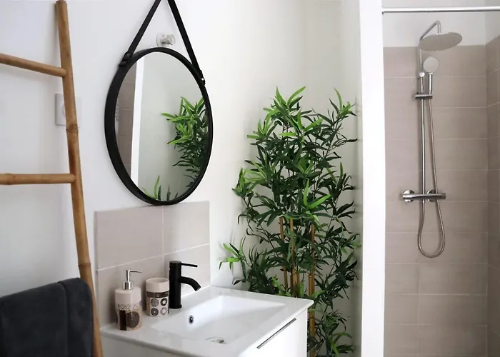 شقة Proche D'uzes La Terrasse Du Soleil Levant Collias